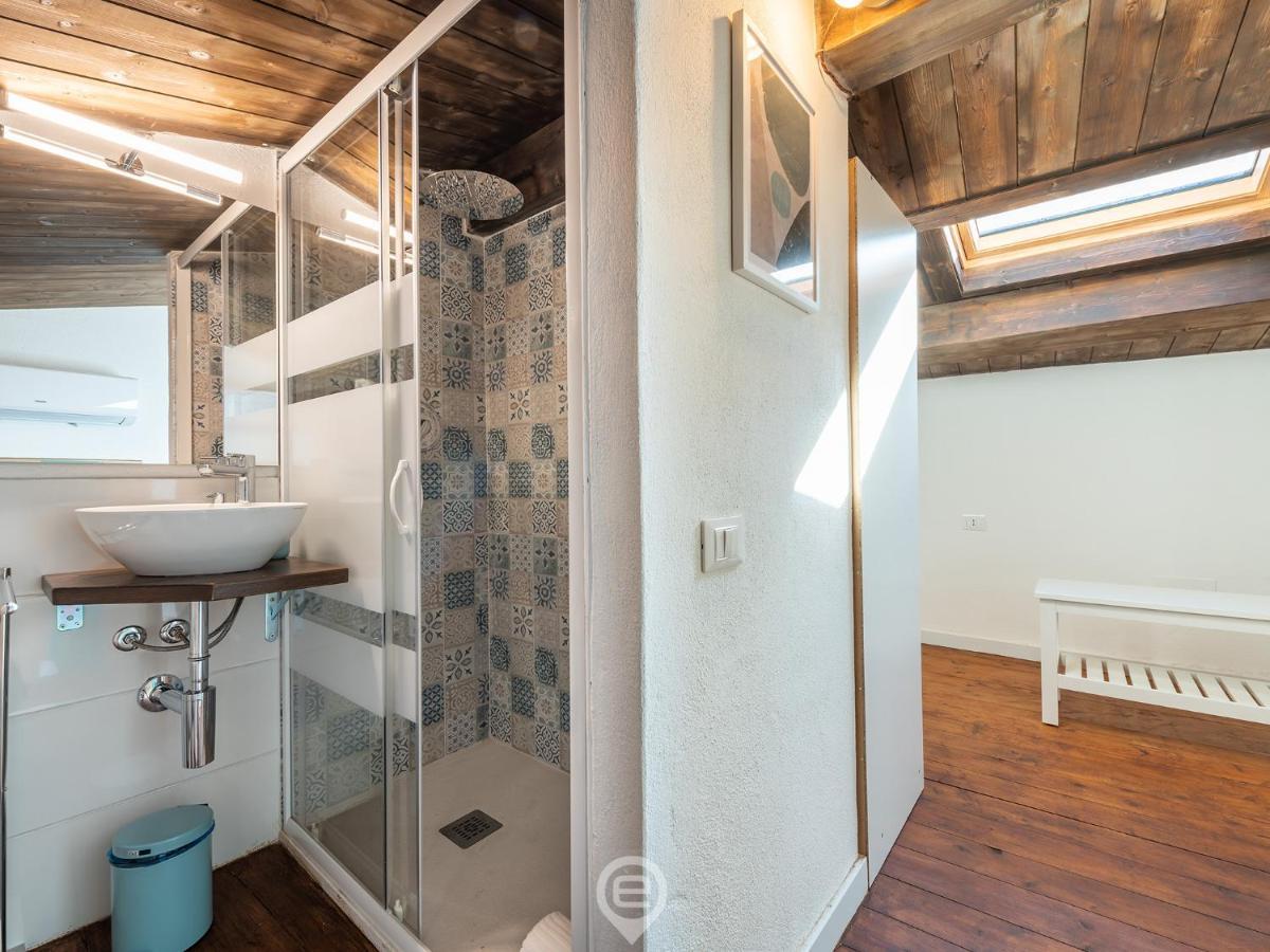 Luisa Apartment カリアリ エクステリア 写真